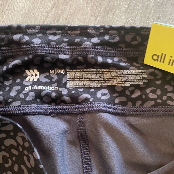 All in motion, athletic spandex ruched capris 7/8 - Picture 4 of 4